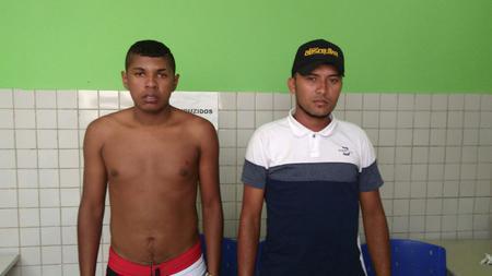 Suspeitos de tráfico de drogas presos no Residencial Tabajaras na zona leste de Teresina