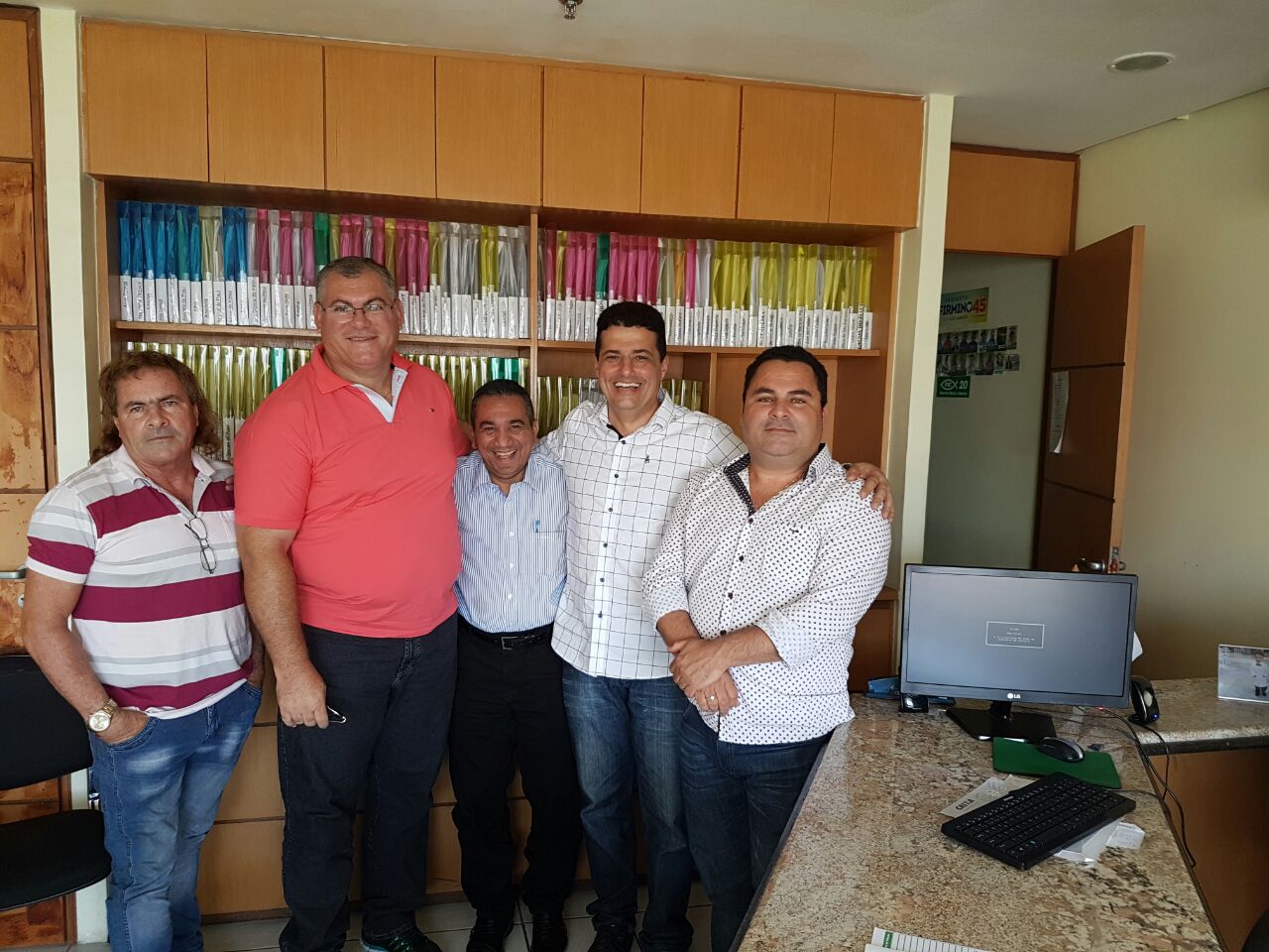 Arão, o presidente do PSC de Parnaiba Pastor Sampaio, vereador Irmão Marquinho e o vice-prefeito Samaroni