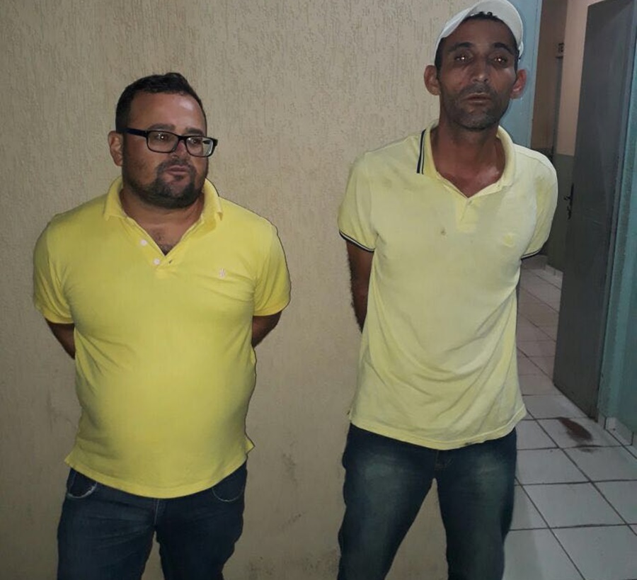 Dois homens são presos em Paulista dentro de um ônibus seguindo para Petrolina.