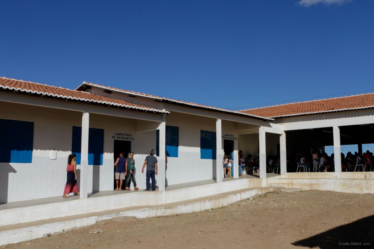 Escola inaugurada em Caldeirão Grande do Piauí