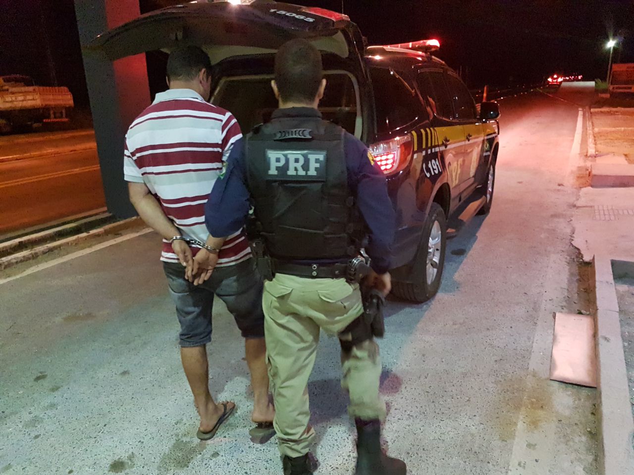 PRF prende homem com mando de prisão expedido em São paulo.