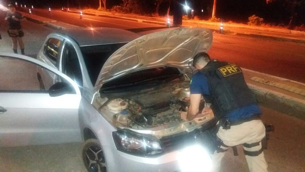 Carro roubado em Brasília é recuperado em Floriano.