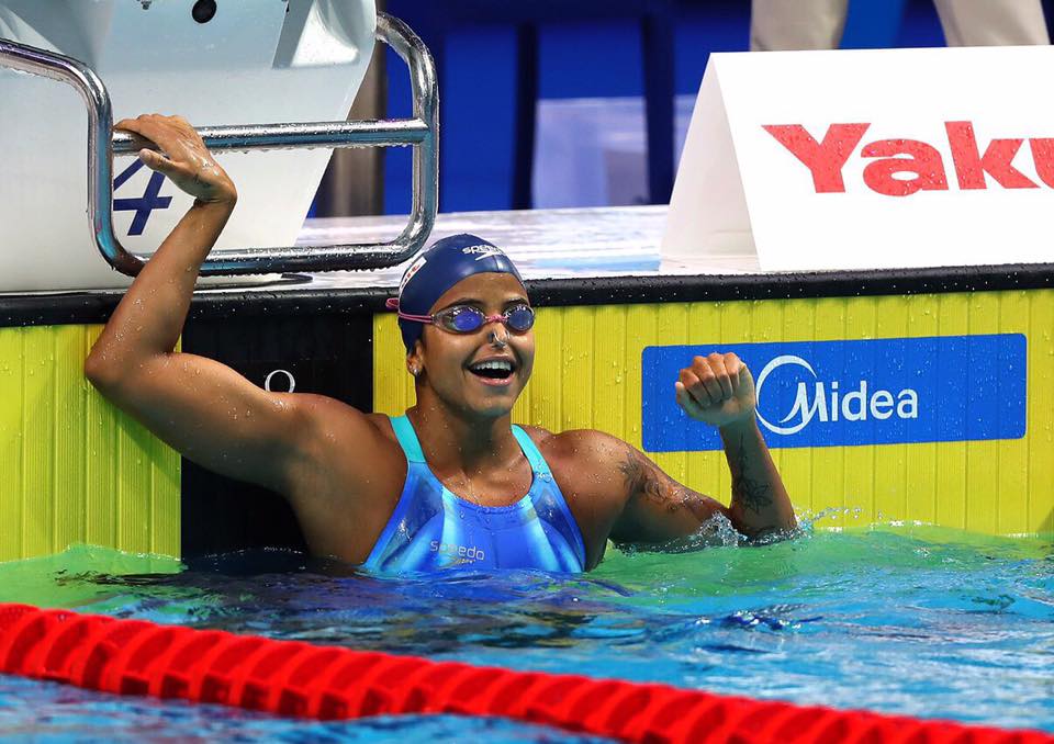 Etiene Medeiros, dona do primeiro ouro feminino brasileiro em Mundial de piscina longa.