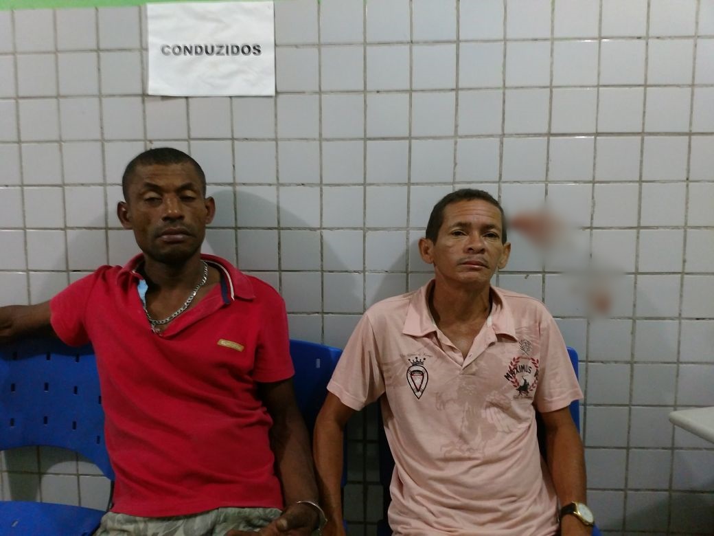 Homens são presos por tráfico de drogas na Vila São José da Costa Rica.