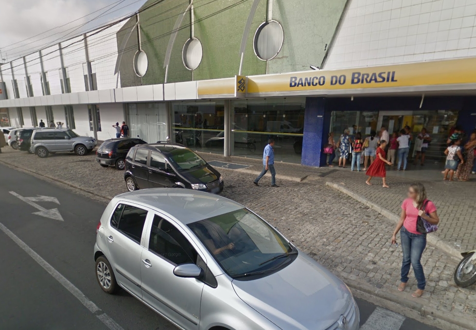 Caso foi registrado ao lado do Banco do Brasil da Frei Serafim