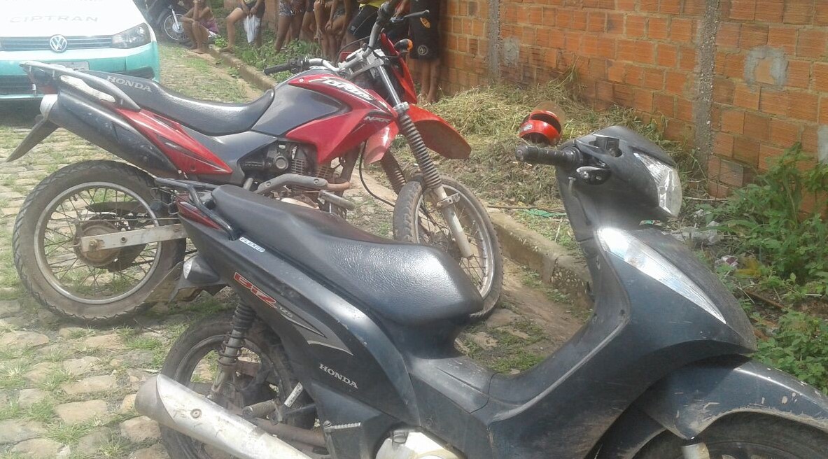 Motocicletas roubadas apreendidas pela polícia.