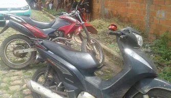 Motocicletas roubadas apreendidas pela polícia.