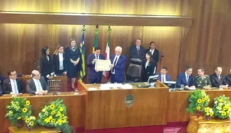 Vice-presidente recebe titulo de Cidadania Piauiense