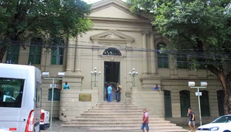 fachada da prefeitura de Teresina