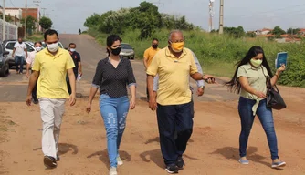 Dr. Pessoa e Thanandra Sarapatinhas visitam terrenos na zona Sul
