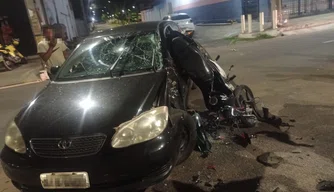 Colisão entre carro e motocicleta deixa homem morto