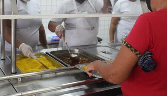 Restaurante Popular de Teresina tem aumento 299% de refeições servidas.
