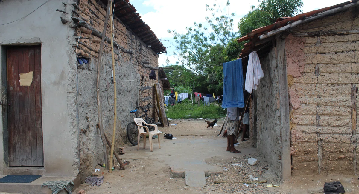 Casa dos moradores no Terreno do Grupo Claudino.