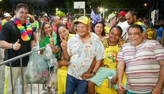 Dr. Pessoa comparece em blocos de carnaval