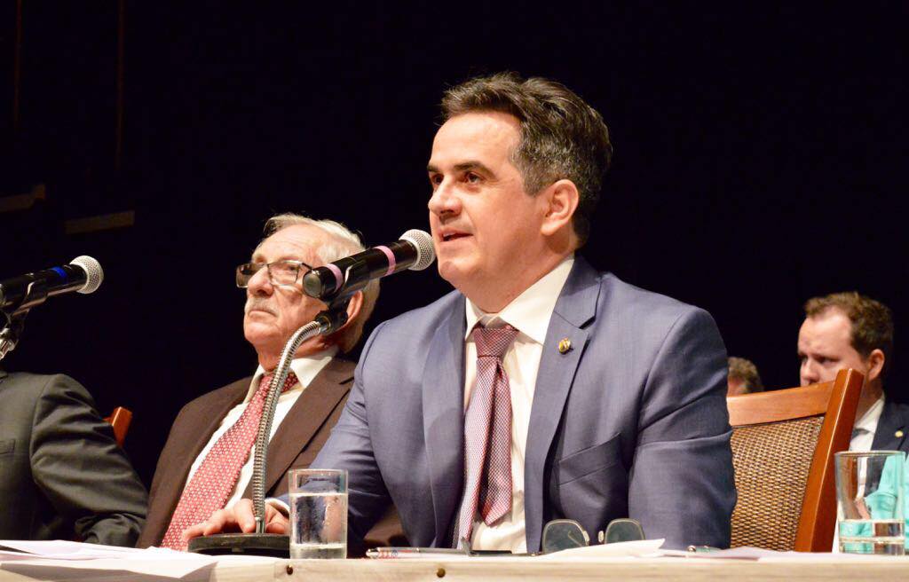 Senador é reeleito como presidente nacional do PP