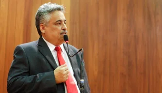 Deputado critica colega petista por elogiar depoimento de Lula a Sergio moro