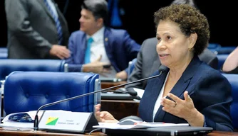Senadora Regina Sousa (PT-PI) critica Reforma Trabalhista
