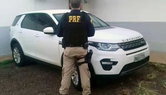 Veículo apreendido em operação da PRF na cidade de Floriano