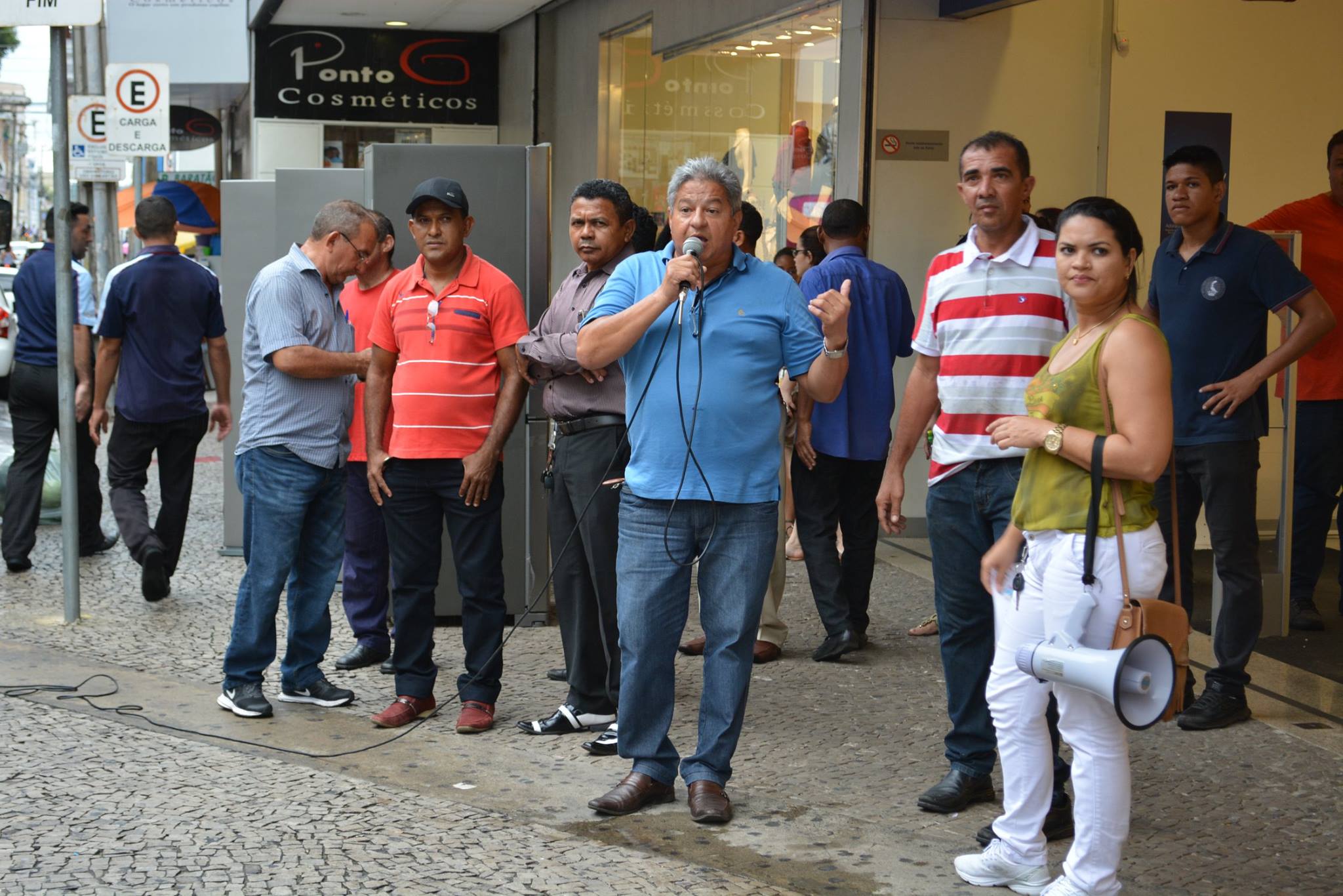 Comerciários ameaçam greve em Teresina