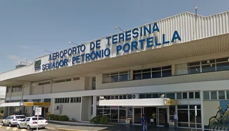 Aeroporto Senador Petrônio Portella.