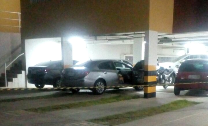 O tenente levou a namorada morta para o apartamento