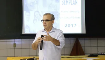 Prefeito Firmino Filho (PSDB)