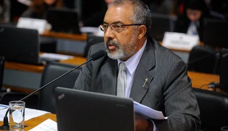 Senador Paulo Paim (PT-RS).