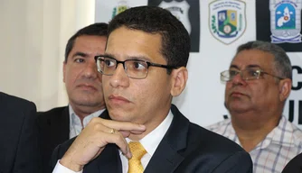 Secretário de Justiça Daniel Oliveira