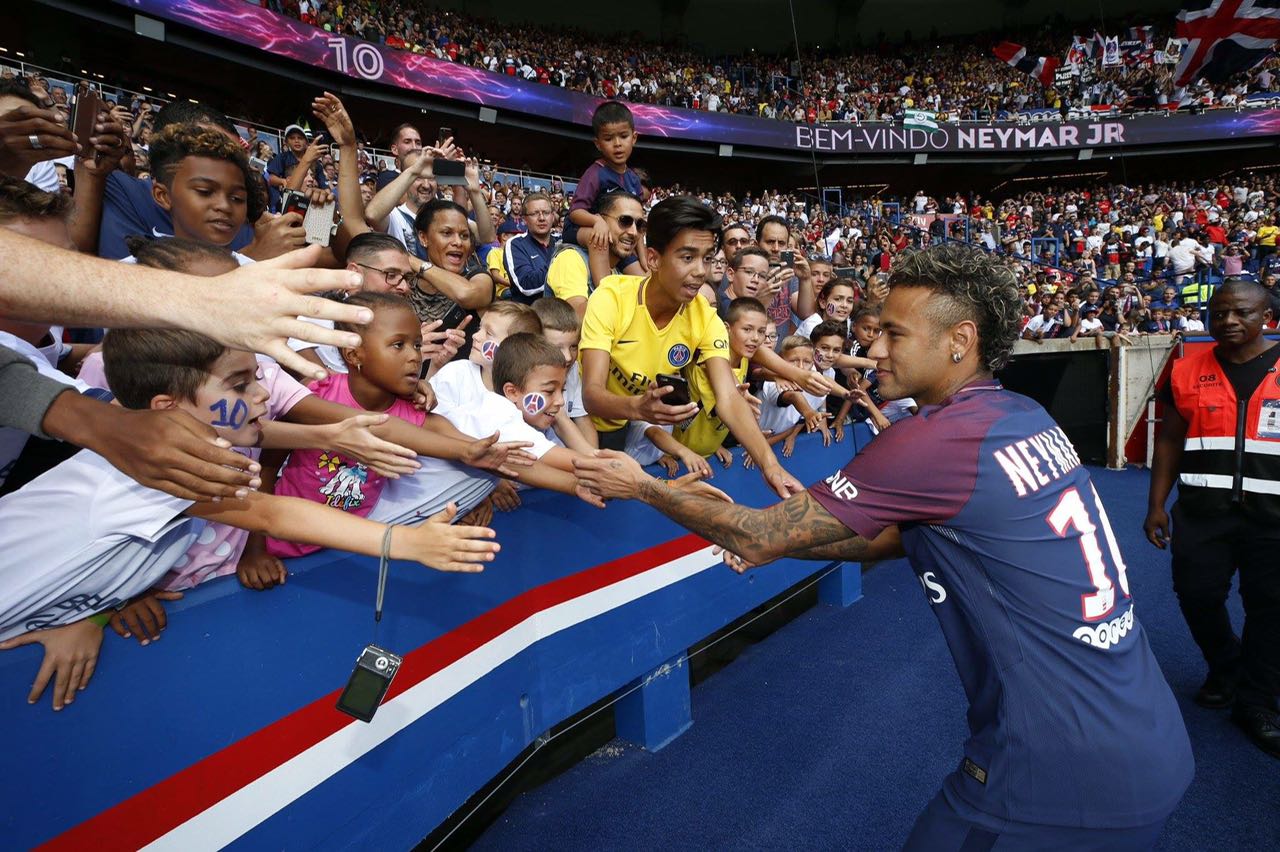 Neymar está comprometido com o clube até 30 de junho de 2022.
