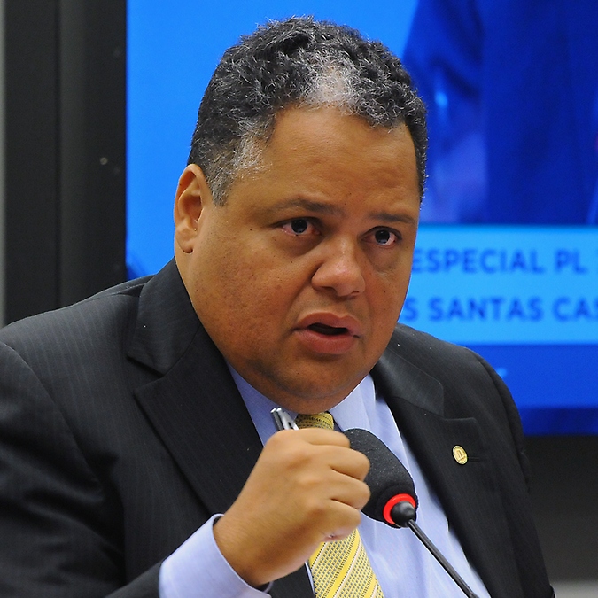 Relator da proposta, deputado Antonio Brito (PSD-BA).