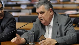 O deputado Arnaldo Faria de Sá (PTB-SP) deu parecer favorável ao projeto de lei