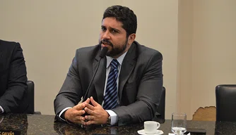 Promotor de Justiça Paulo Rubens Parente Rebouças.