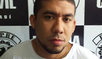Arrhenios Oliveira Veras, preso no Mocambinho com drogas e motos.