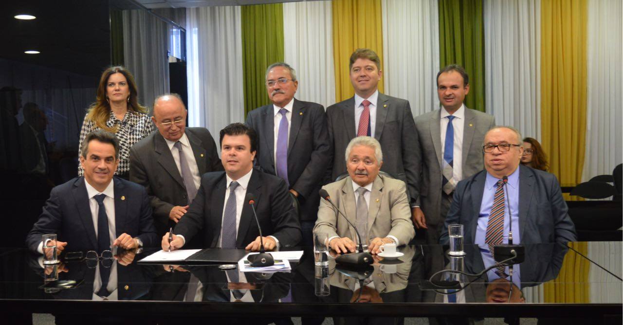 Bancada piauiense em reunião com ministro Fernando Coelho