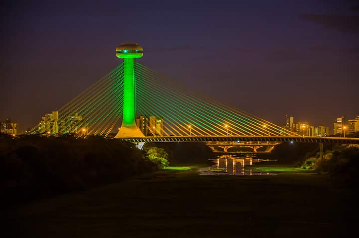 Ponte Estaiada.