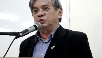 Reitor da UFPI, José Arimatéia Dantas Lopes.