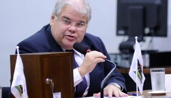 PF cumpre mandados de busca e apreensão no gabinete deputado Lúcio Vieira Lima.