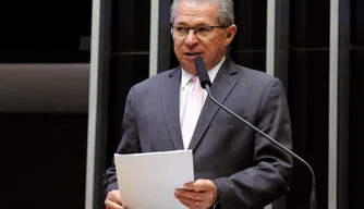 Deputado federal Assis Carvalho (PT).