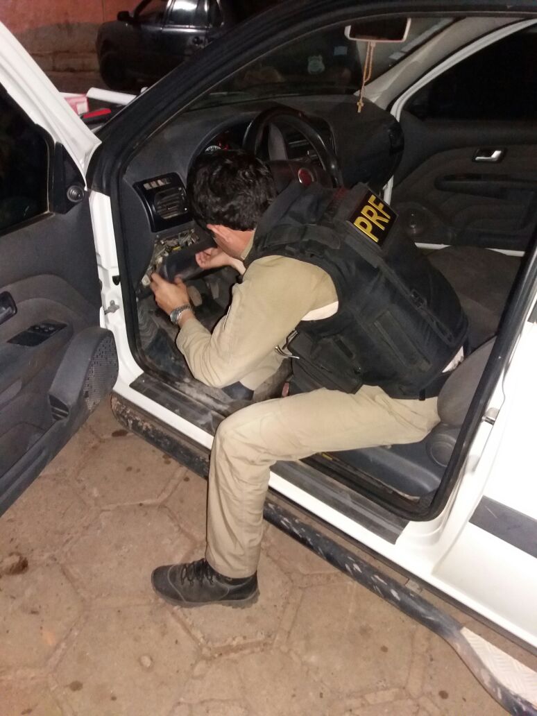 Carro roubado no estado do Tocantins.