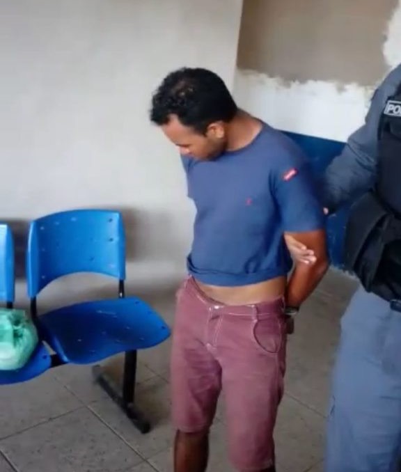 Momento da prisão de Robert Serejo de Oliveira.