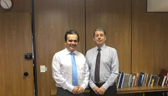 O secretário de Saneamento Ambiental Henrique Pires e secretário de mobilidade, José Roberto Generoso.
