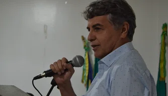 Prefeito de Monsenhor Gil, João Luiz.