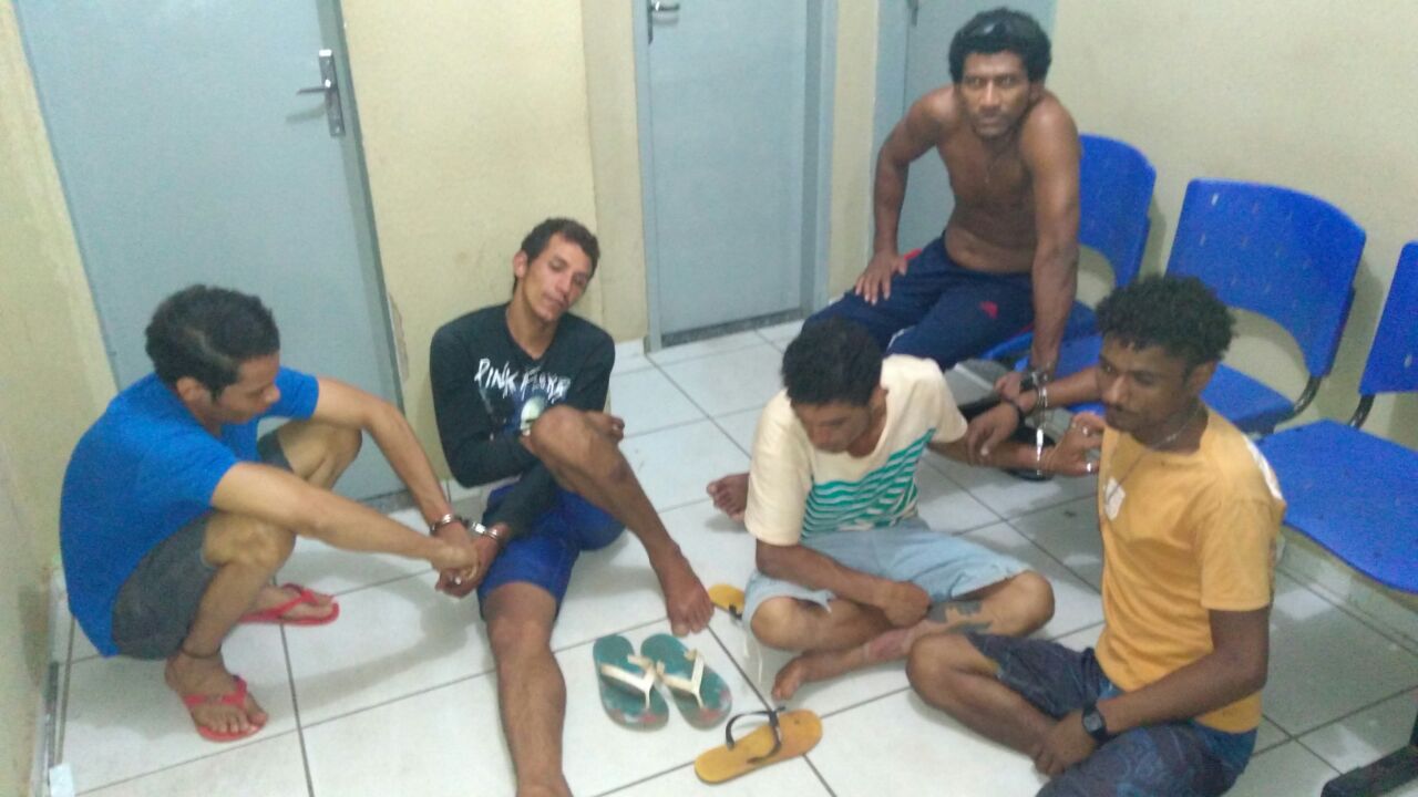 Homens conduzidos em Picos