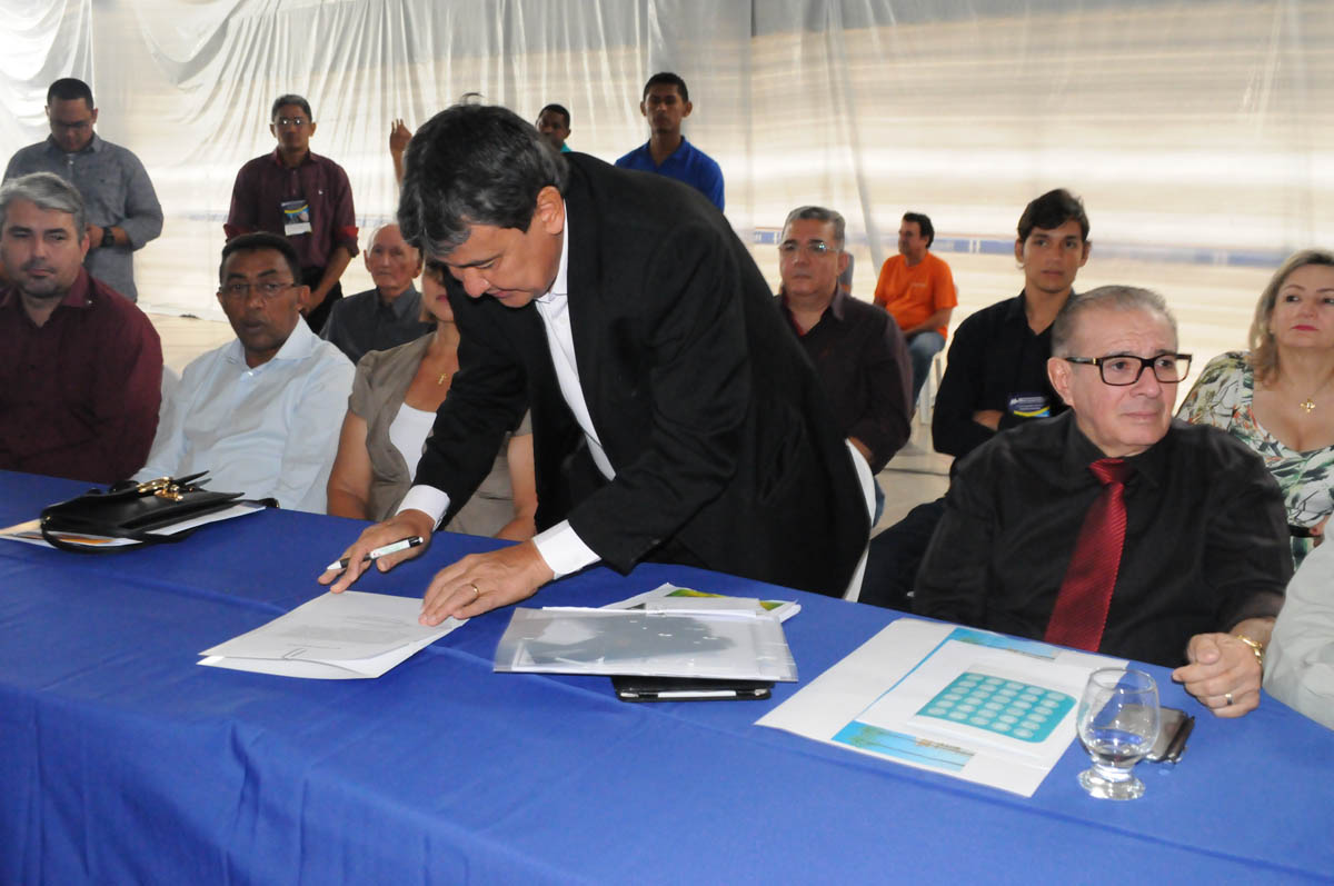 O Governador fez a autorização durante Convenção em Floriano.