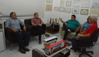 Assis Carvalho se reuniu com representantes do Sindicato dos Previdenciários do Piauí.