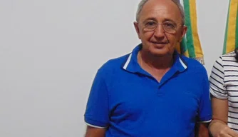 Prefeito de São Francisco do Piauí, Antônio de Lú.