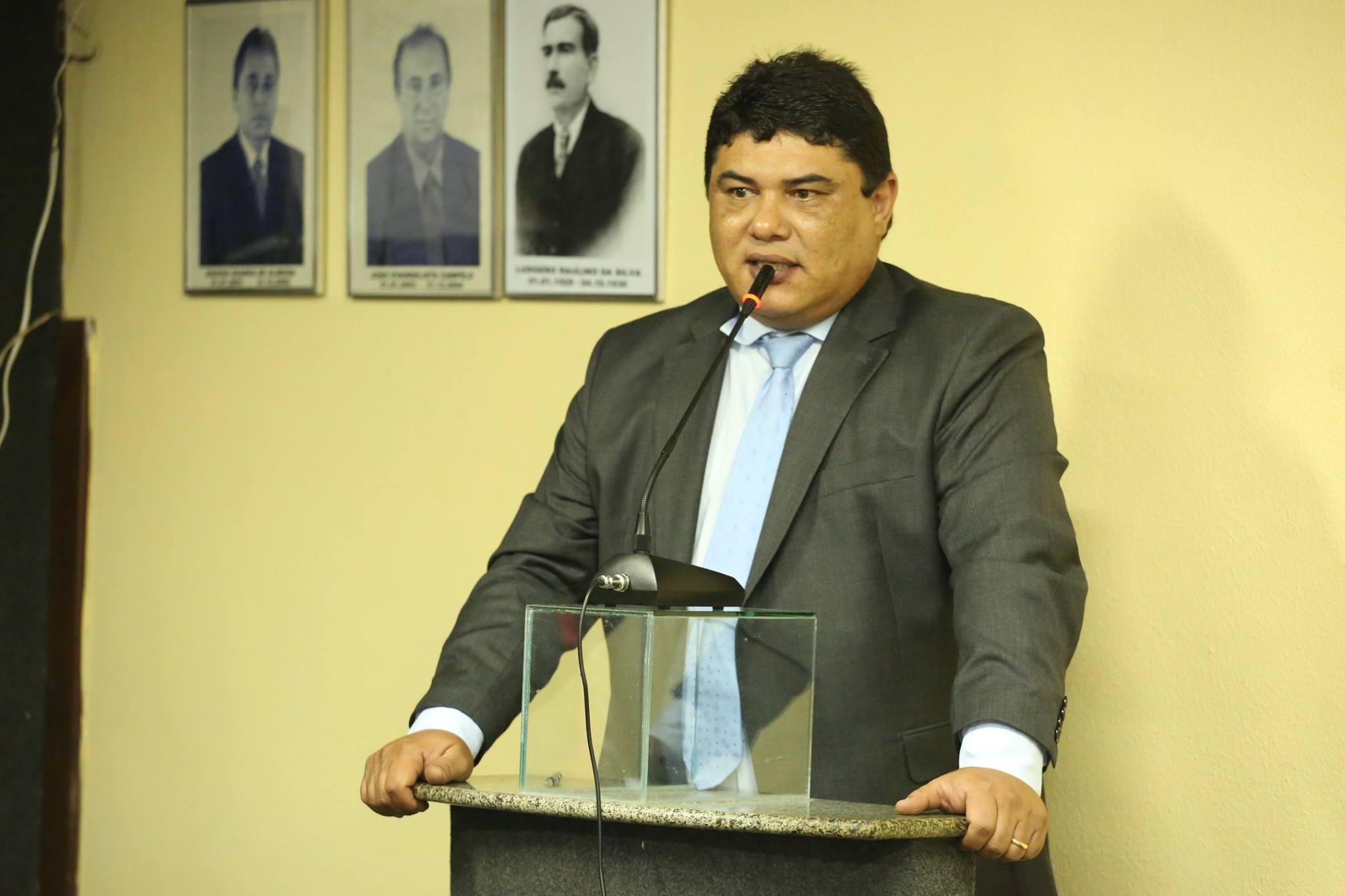 Presidente da Câmara de Altos, Maxwell da Marinha.