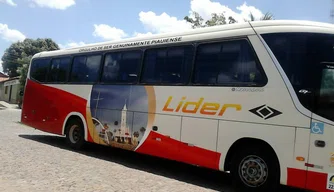 Ônibus da empresa Líder