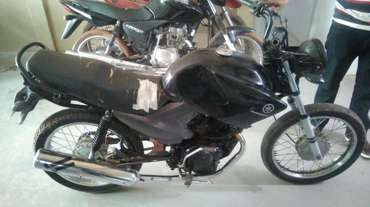Motocicleta recuperada pela polícia