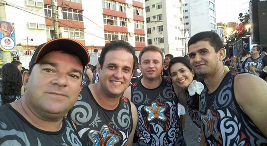 Prefeito Diego Teixeira curtindo carnaval em Salvador